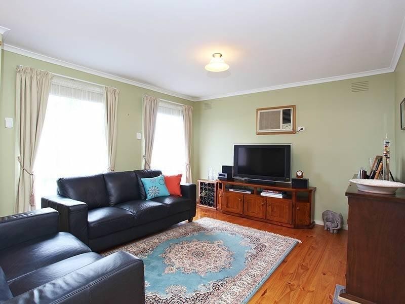 6 Sugarloaf Drive, Chirnside Park VIC 3116