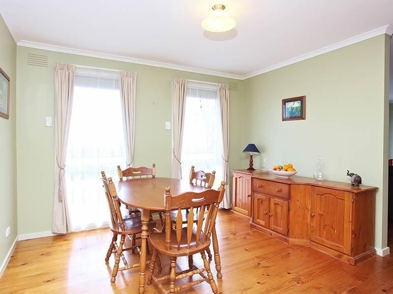 6 Sugarloaf Drive, Chirnside Park VIC 3116