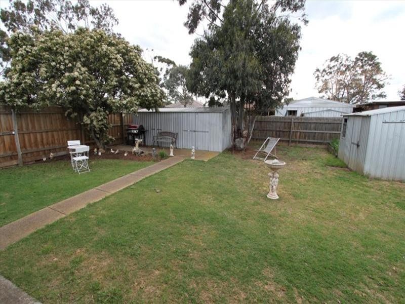 7 Tamar Drive, Melton South VIC 3338