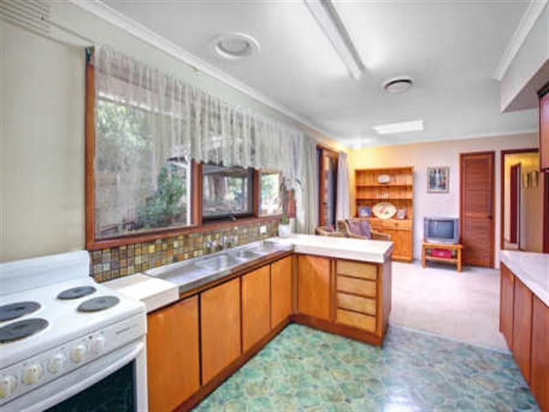 63 Summit Crescent, Ringwood North VIC 3134