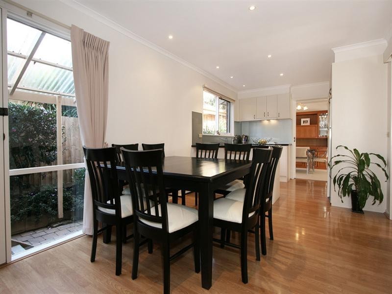 17 Woodlands Road, Heathmont VIC 3135