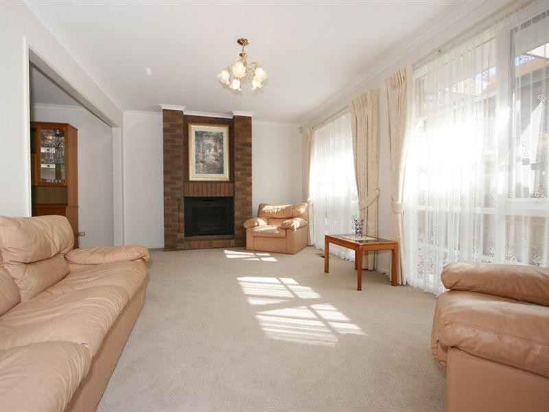 17 Woodlands Road, Heathmont VIC 3135