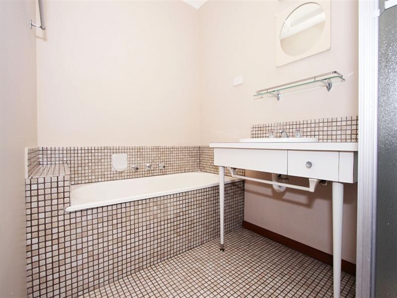 1/4 Barkly Street, Ringwood VIC 3134