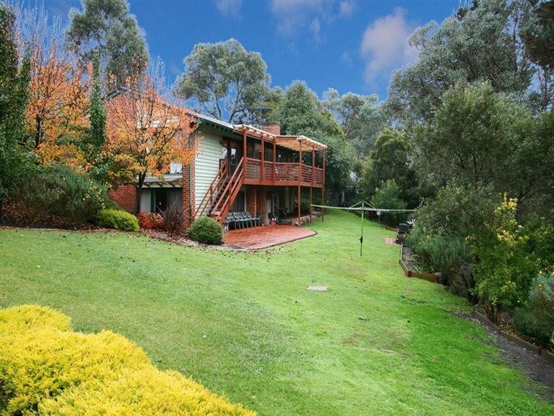 10 Vincent Road, Park Orchards VIC 3114