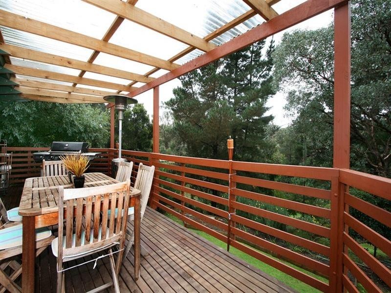 10 Vincent Road, Park Orchards VIC 3114