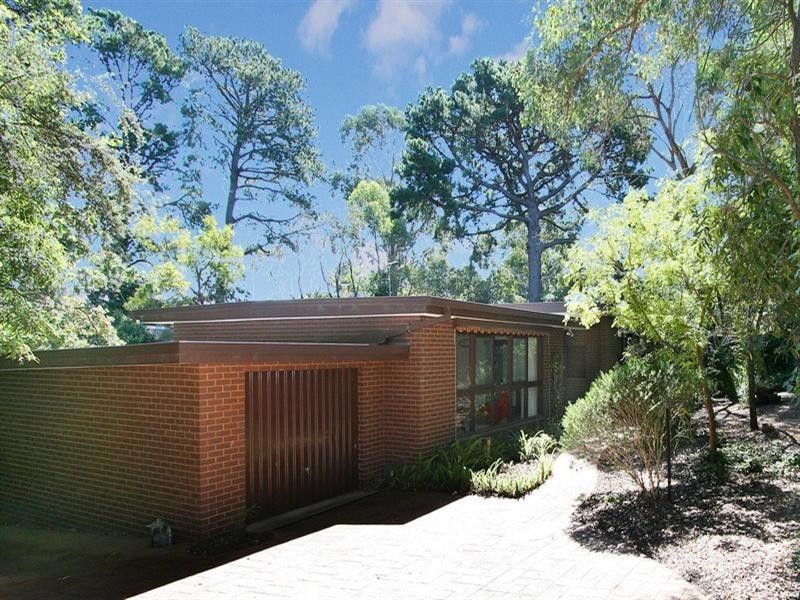 40 Pine Crescent, Ringwood North VIC 3134