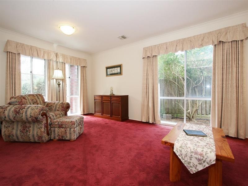 21 Lynwood Avenue, Ringwood East VIC 3135