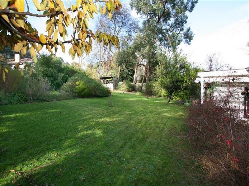 4 Cielterre Avenue, Ringwood North VIC 3134