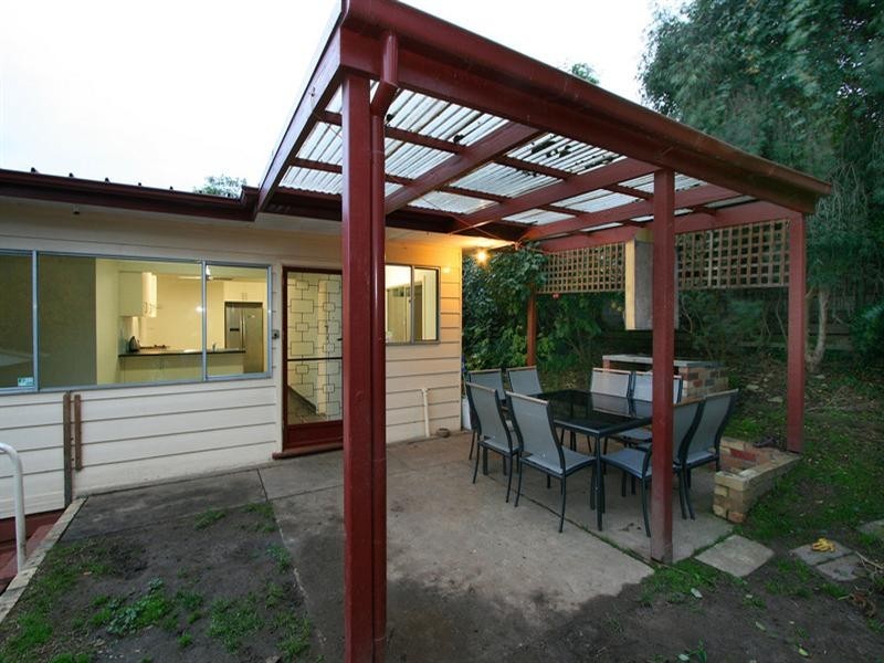 10 Glenvale Road, Ringwood North VIC 3134