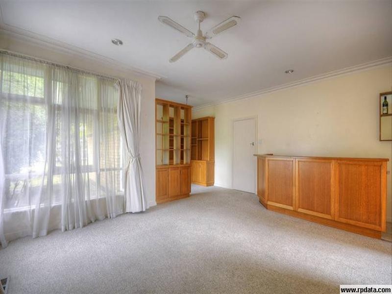 11 Dickson Crescent, Ringwood North VIC 3134