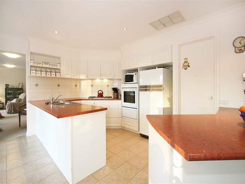 35 Strathfield Parade, Croydon VIC 3136