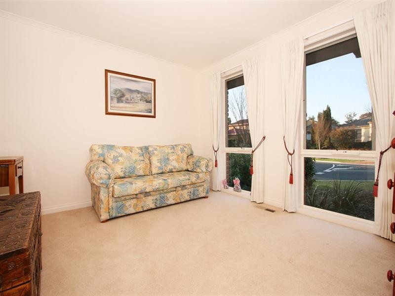 35 Strathfield Parade, Croydon VIC 3136