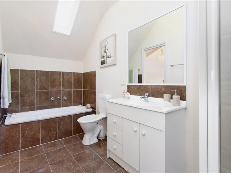 2/21 Daventry Street, Reservoir VIC 3073