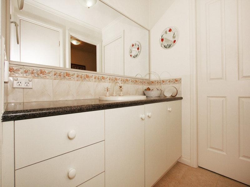 35 Strathfield Parade, Croydon VIC 3136