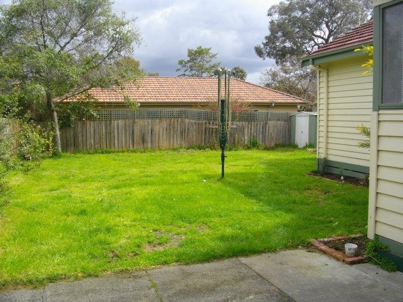 6 Stanley Avenue, Ringwood East VIC 3135