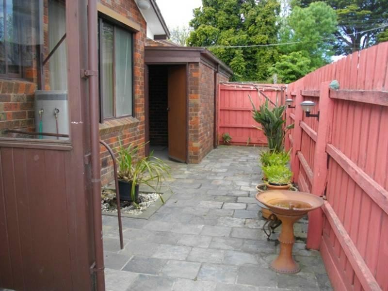 2/20 Greenwood Avenue, Ringwood VIC 3134