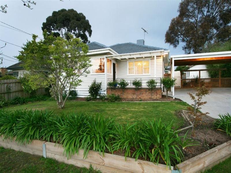 12 Morcom Avenue, Ringwood East VIC 3135