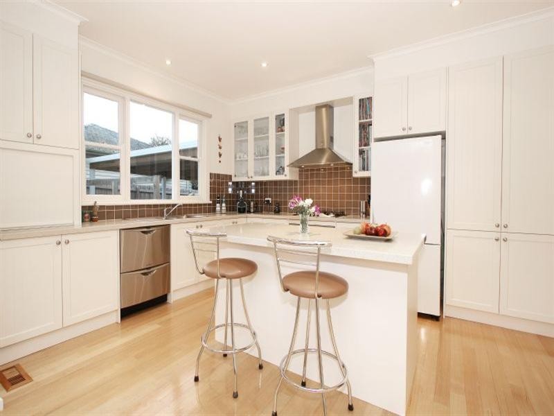 12 Morcom Avenue, Ringwood East VIC 3135