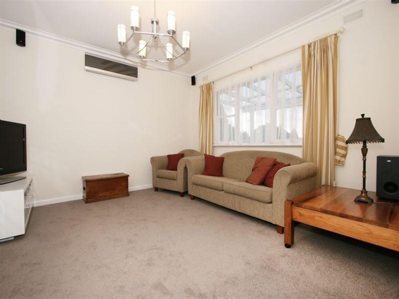12 Morcom Avenue, Ringwood East VIC 3135