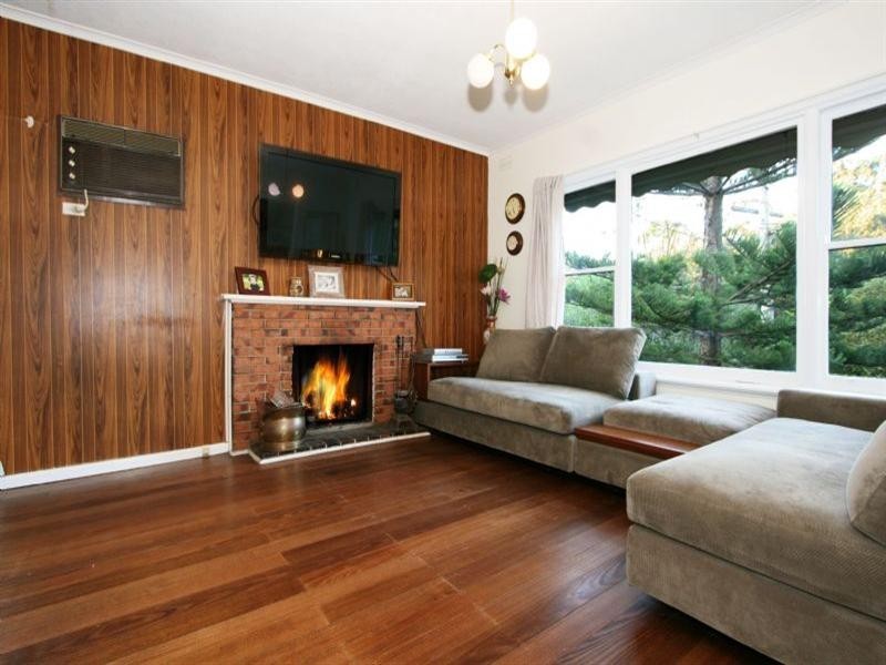 1 Adolphson Avenue, Ringwood North VIC 3134