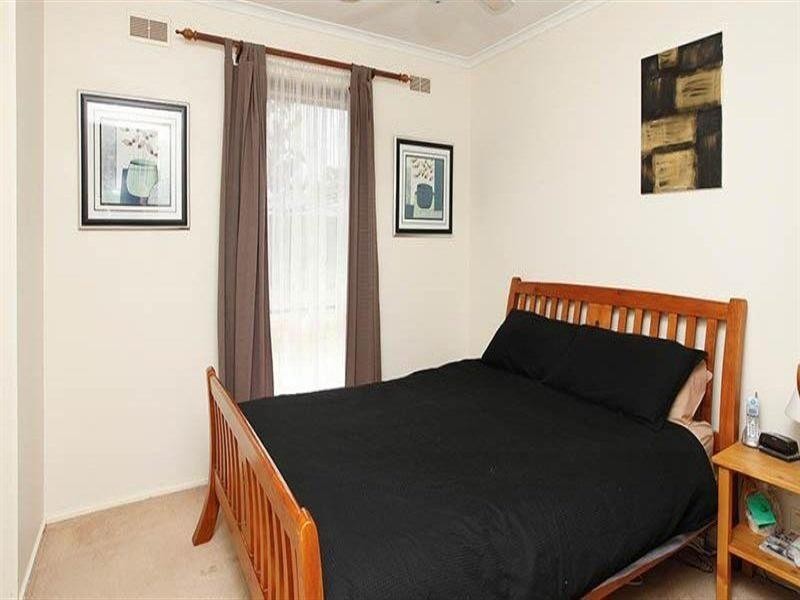 20 Risson Street, Melton South VIC 3338