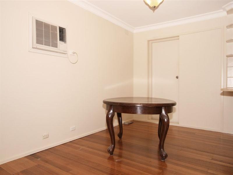 15 Pinewood Avenue, Ringwood East VIC 3135