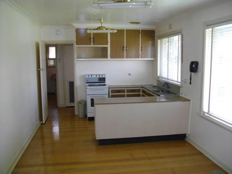 50 Botha Avenue, Reservoir VIC 3073