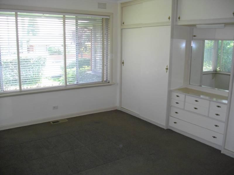 50 Botha Avenue, Reservoir VIC 3073