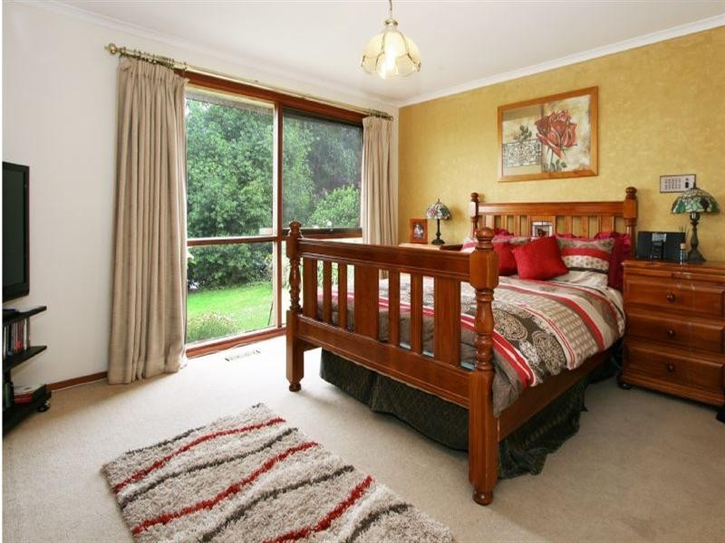 13 Vivienne Court, Doncaster East VIC 3109