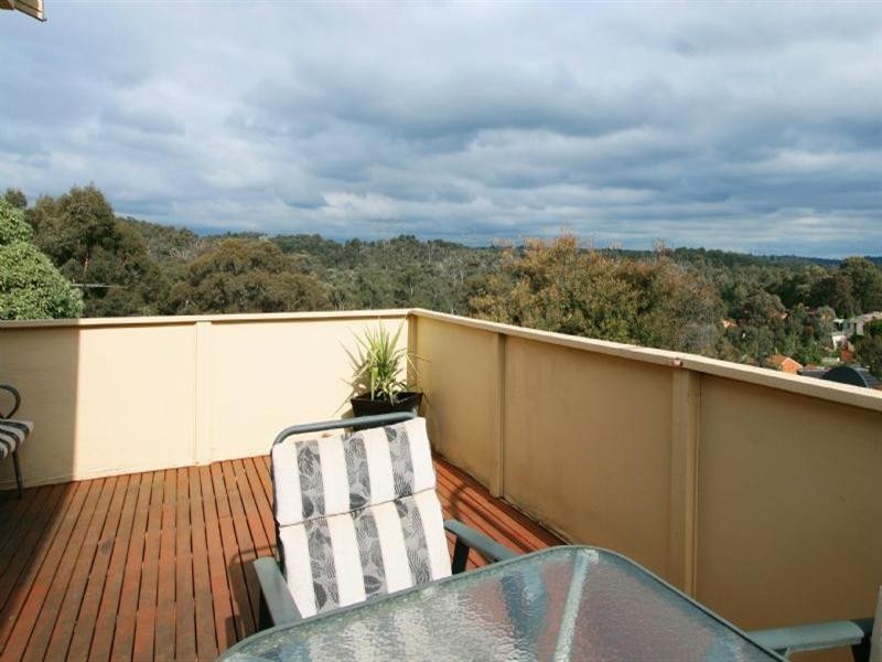 13 Vivienne Court, Doncaster East VIC 3109