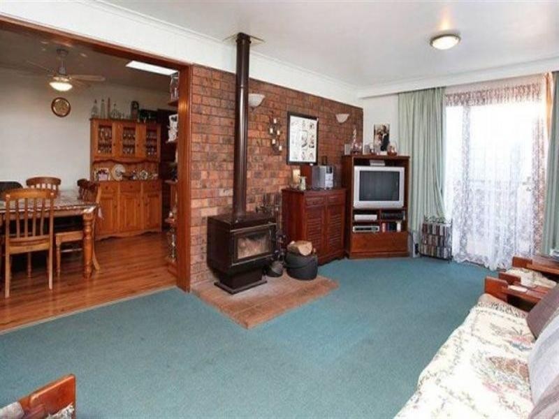 14 Bridgeford Crescent, Melton South VIC 3338