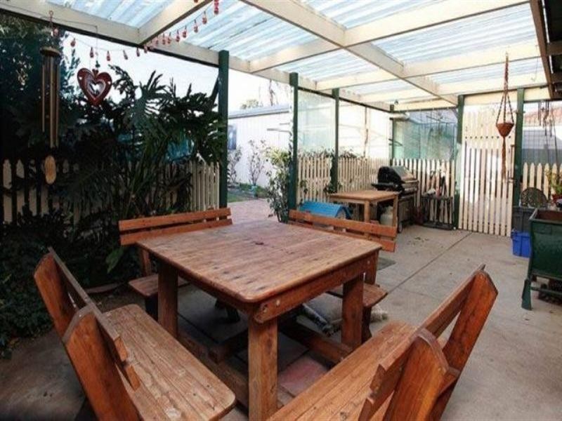 14 Bridgeford Crescent, Melton South VIC 3338