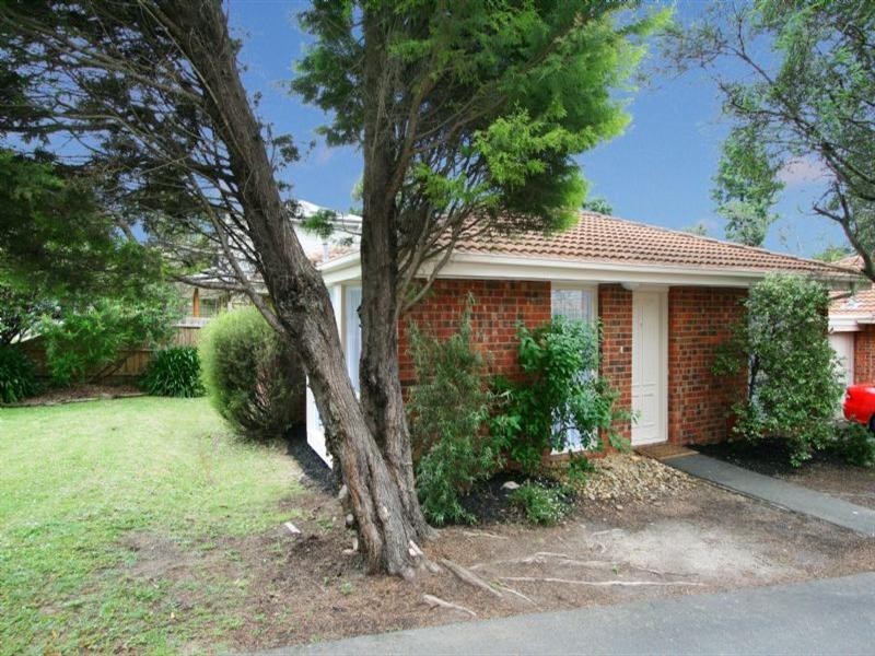 1/10 Lena Grove, Ringwood East VIC 3135