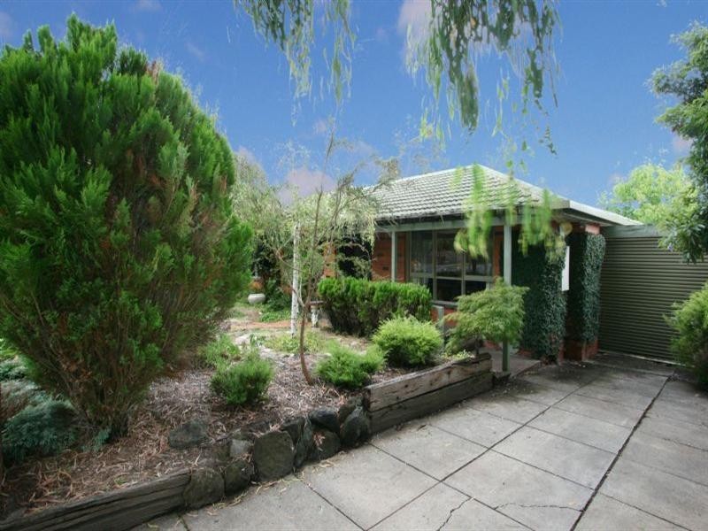 10 Hender Street, Ringwood East VIC 3135
