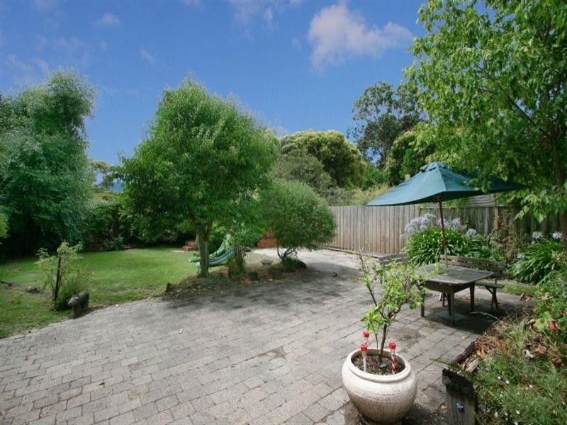 10 Hender Street, Ringwood East VIC 3135