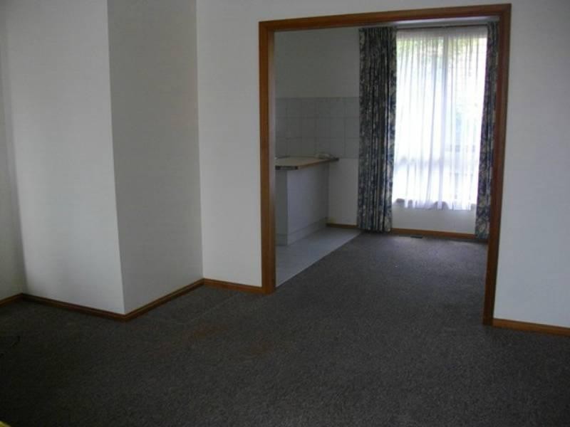 2/21 New Street, Ringwood VIC 3134