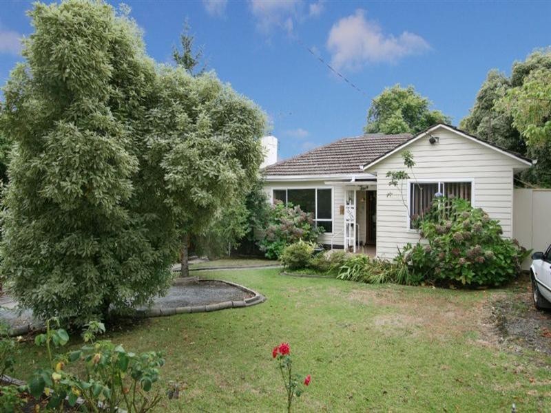 4 Catherine Street, Ringwood VIC 3134