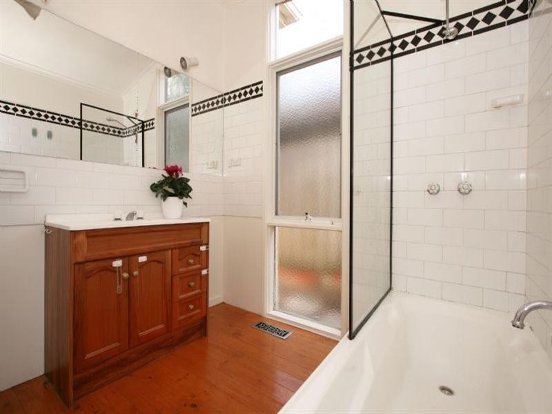 48 Old Lilydale Road, Ringwood East VIC 3135