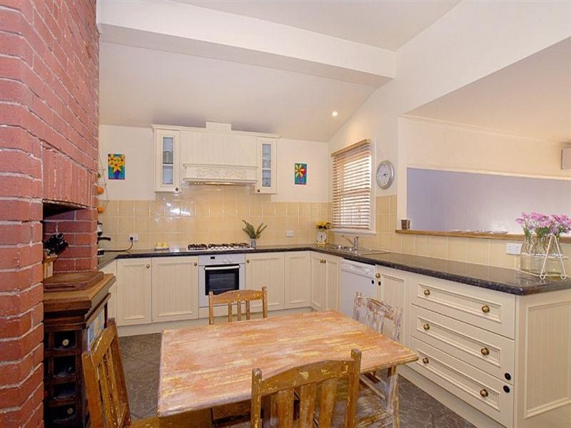 24 Haines Street, Mitcham VIC 3132