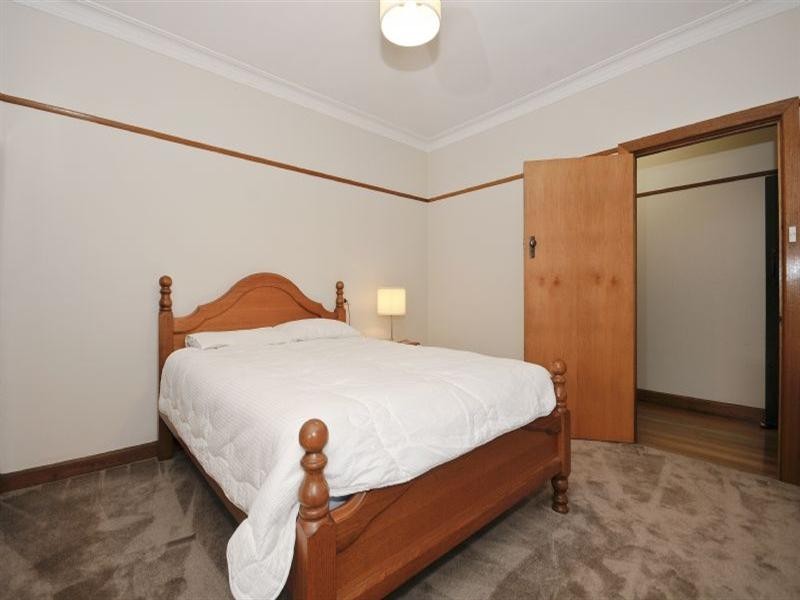 17 Bayswater Road, Croydon VIC 3136