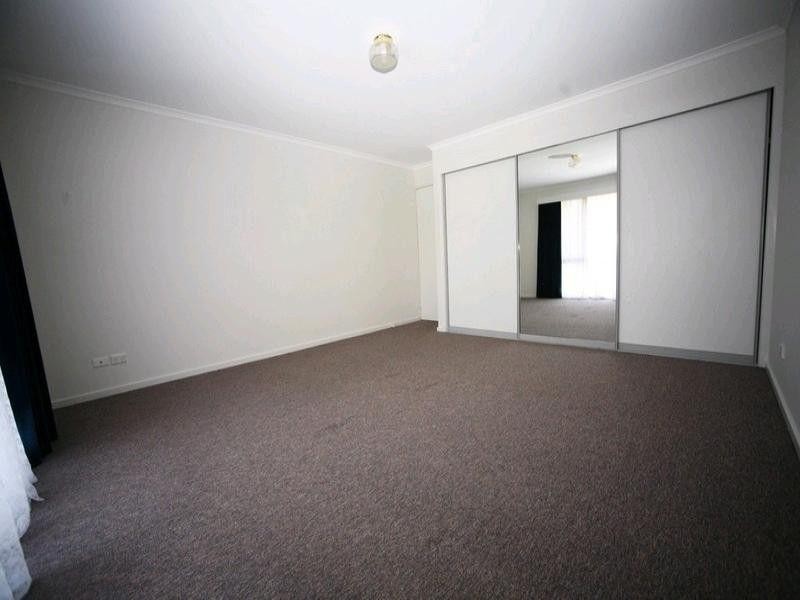 2/12 Sherwood Avenue, Ringwood East VIC 3135