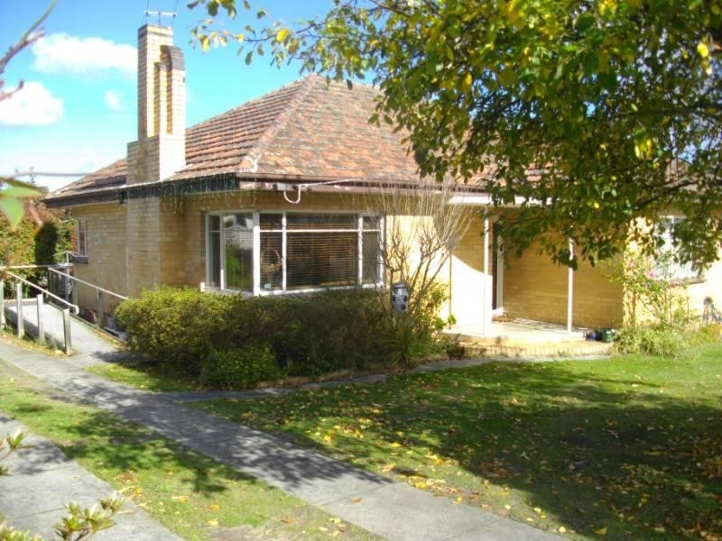 5 Bellevue Avenue, Ringwood VIC 3134