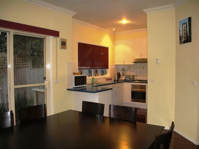 Unit 1/2 Hopetoun Street, Mitcham VIC 3132