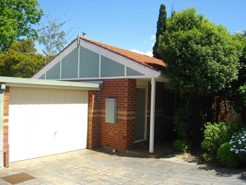 2/1 Wyrunga Street, Ringwood East VIC 3135