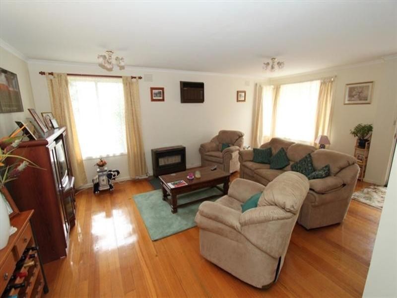 7 Tamar Drive, Melton South VIC 3338