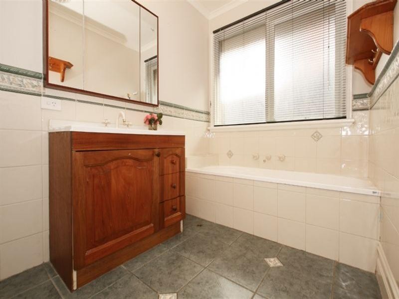 26 Daniel Court, Warranwood VIC 3134