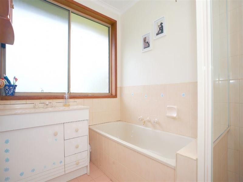 74 Wonga Road, Ringwood North VIC 3134