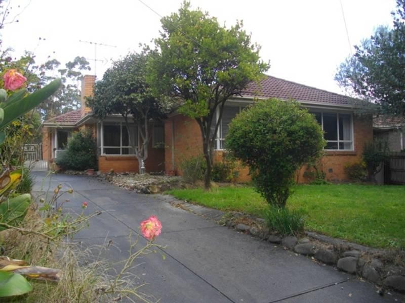 18 South Parade, Blackburn VIC 3130