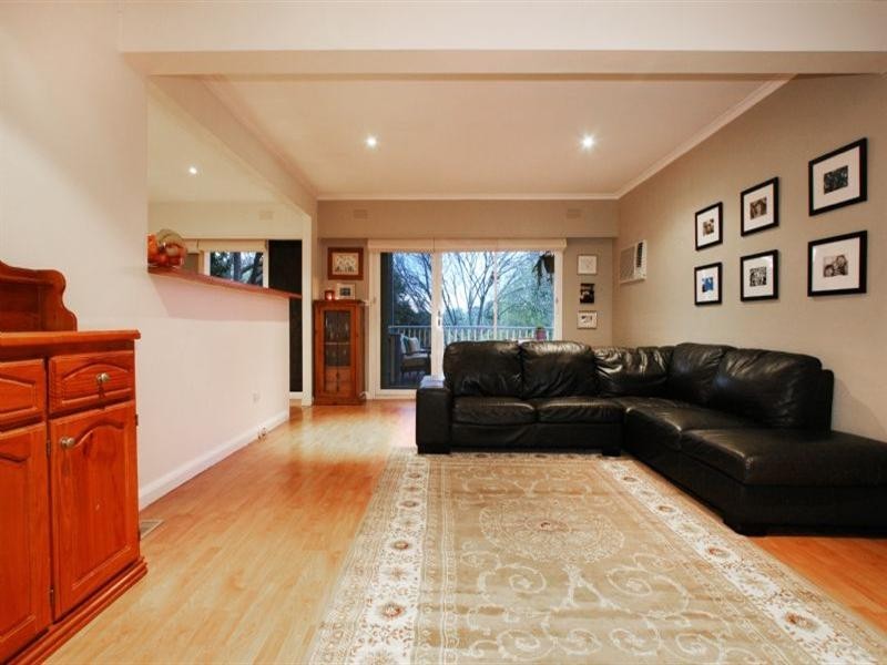 16 Adolphson Avenue, Ringwood North VIC 3134