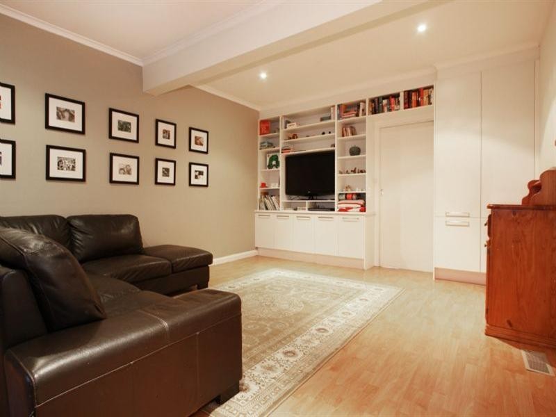 16 Adolphson Avenue, Ringwood North VIC 3134